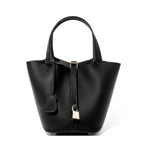 (Black)